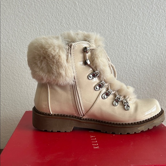 Kelly & Katie Caliana Faux Fur Lace-Up Winter Boots | Beige | Size 7 - Picture 6 of 10